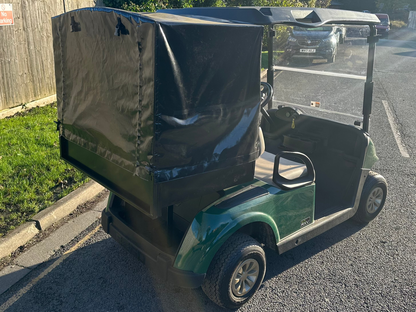 EZGO RXV ELiTE Utility Vehicle