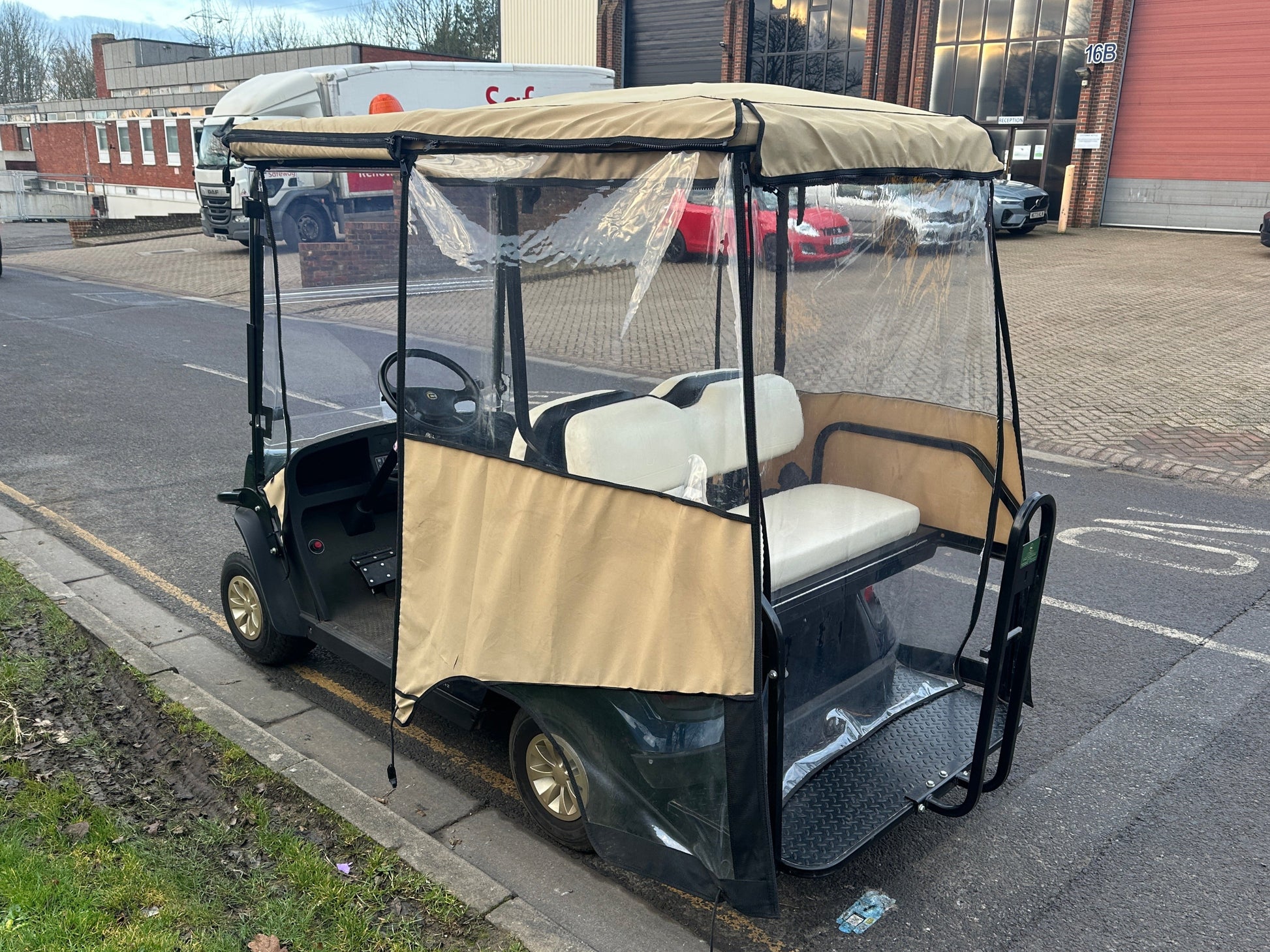 Cushman Shuttle 2+2 in Patriot Blue