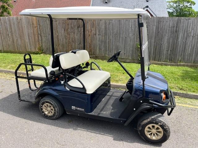 4-seater buggy hire - Cushman Shuttle 2+2 rental